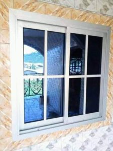 fenêtre sur mesure à Fix-Saint-Geneys